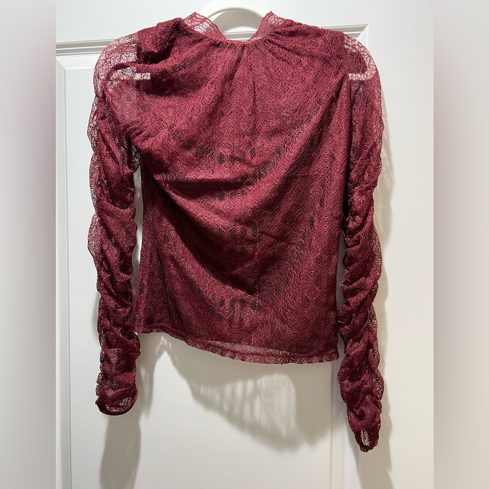 Long sleeve lace shirt